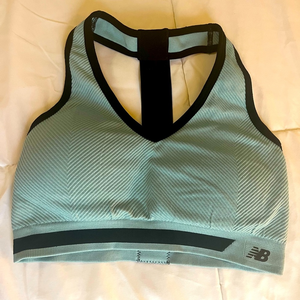 NEW BALANCE Sports Bra Women’s size Small